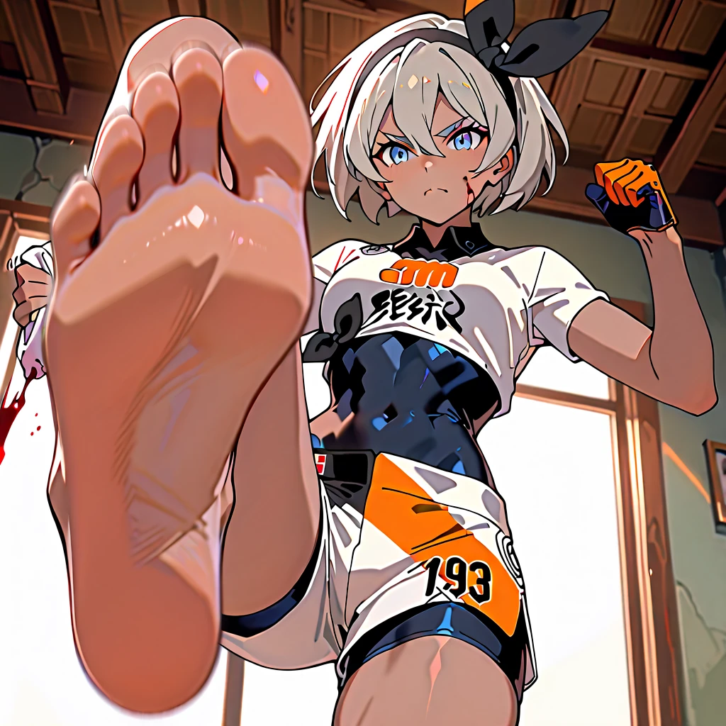An 18-year-old white-haired girl,Bare white feet,Found in the grass by a python,and swallow,The girl fought back,In the end, only a pair of five-toed feet were left struggling.