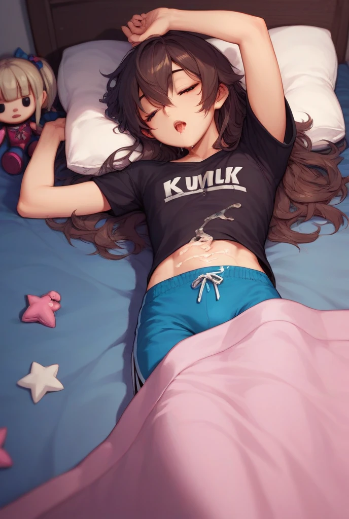 Girl with black hair on a bed looking at the camera showing her pussy ,genitais, sem calcinha , usando uma saia com cara de safada, corada , 13 anos