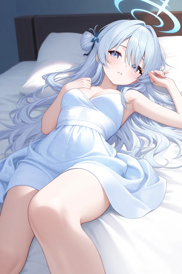 Japanese anime style,White-haired girl,On the bed,Wear white stockings,Charm,A little bit of reality,There is liquid,Clothes too