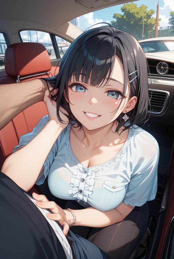 best quality, masterpiece, Ultra-high resolution, Reality, 1 girl, Off-shoulder, Smile,