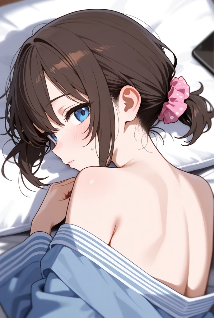 (8K、Raw photography、top-quality、​masterpiece:1.2)、Illustration Touch、ultra-detailliert、超A high resolution、1 girl in、Side view、dark brown  hair、azure eyes、tiny chest、natta、on the beds、fully body photo、((fullnude))、((No clothes))、((((No underwear))))、(((no brassiere)))、Upbeat cheeks、half-opened mouth、moaning、is crying、Touching the local area