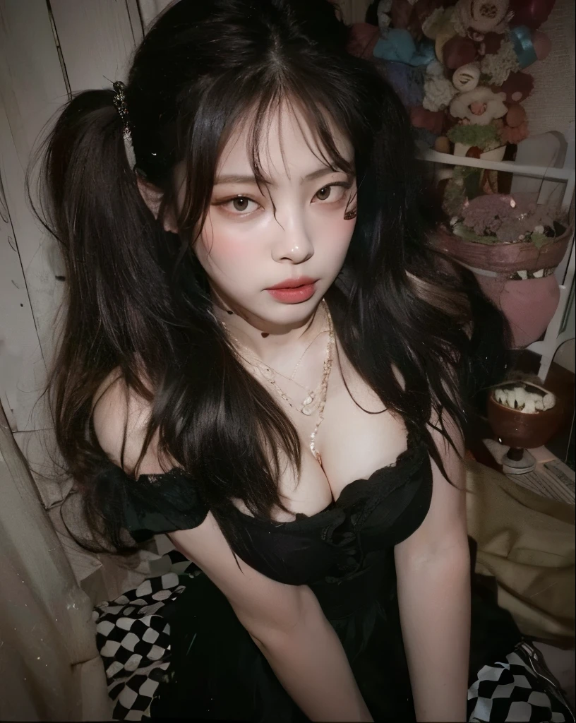 Arafed Woman with long black hair and red lipstick posing for a photo, cruel korean goth girl, 1 7 - - old h girl, 1 7 - year - anime g girl, con coletas negras, goth girl aesthetic, pale goth beauty, goth girl, ulzzang, Chica de anime en la vida real, Dreamy goth girl, Cabello negro Hime cortado