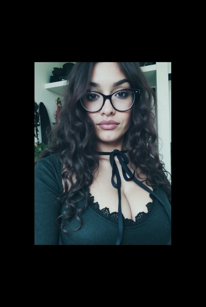 UHD, HD, japanese girls, green eyes, sexy japanese girls, pretty face, black bikini, tiny bikini, hot japanese girls, curly long hair, goth make up, decote, peitos grandes, olhos verdes