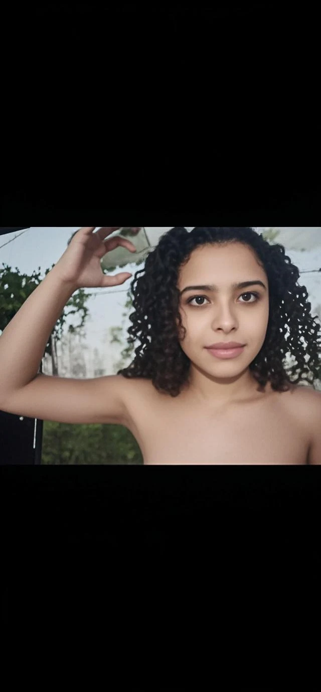 Menina no lago, nua, corpo inteiro, crying expression, night sky, 16 anos, Front position, longos cabelos ruivos, olhos verdes corpo magro, seios grandes