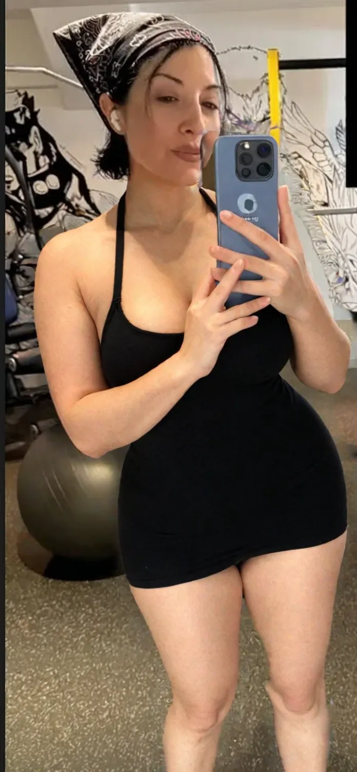 woman dancing
