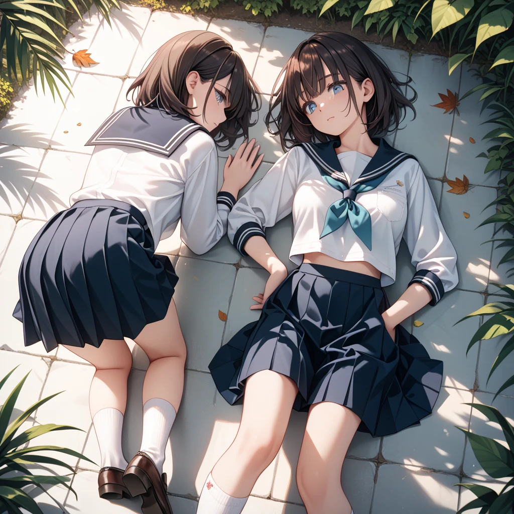 A group of people lying on the grass with their heads on their backs, lying down, lawn, military training scorching sun sweating two-dimensional college students playground camouflage clothing China positive sunshine