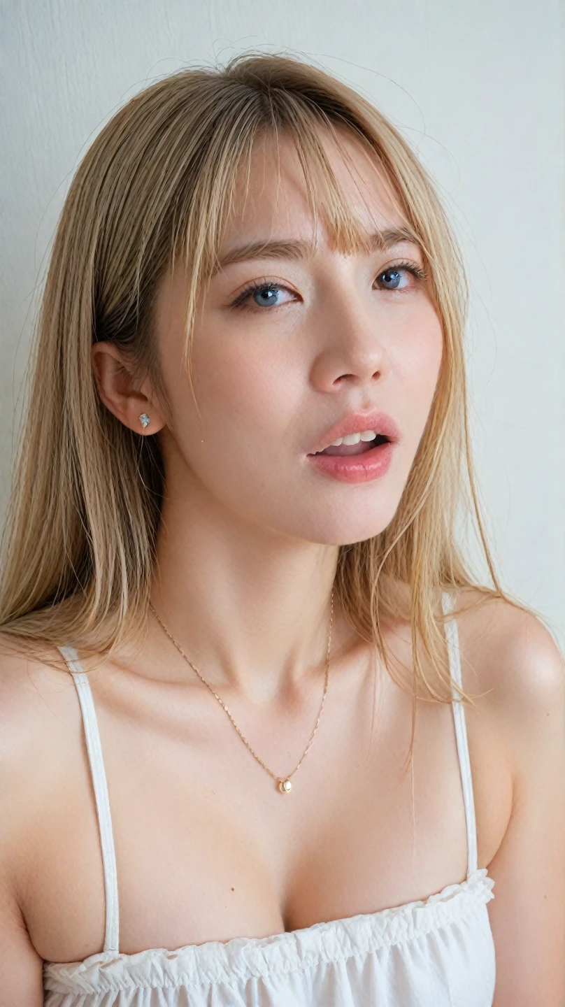 Realistic、Super Adoption、1 young idol girl、Gazing into the distance、date、Round and young々Shii々Shii々Shii々Shii々Shii々Shii々funny Face、Bangs between the eyes、Accessories Full、necklace、big, clear、Very big eyes、Long eyelashes、Big Breasts、Tight waist、light makeup、Beautiful Teeth、Embarrassed look。Shiny blonde hair、Super long, straight, silky platinum blonde hair、Beautiful girl with small face、Gloss Cheek Highlight、Browsing Caution,naked、(((naked, Perfect detail, Very detailed)))、Random Pause