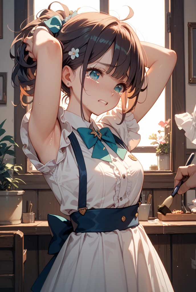 A girl who gets sick of armpit odor is sniffing her armpits.。close up