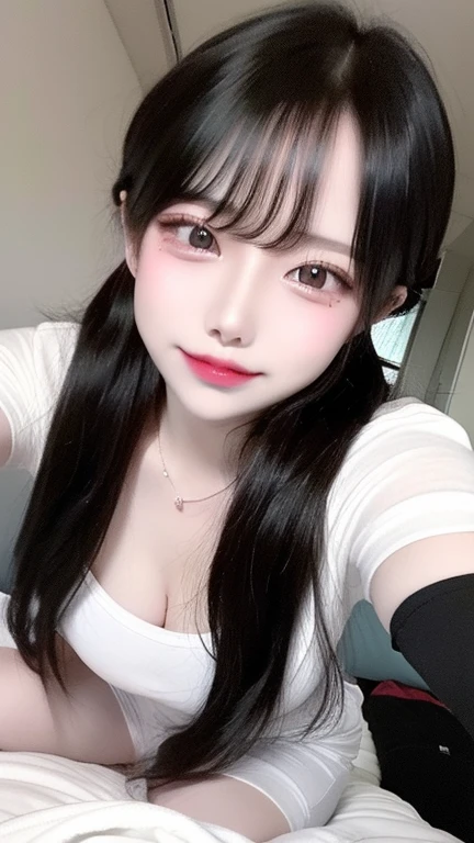 semi-long、Droopy eyes、Small Nose、Small Mouth、Red lips、round face、Baby Face、Black Hair、With bangs、Fair skin、Beautiful breasts、No bra、Hakusha