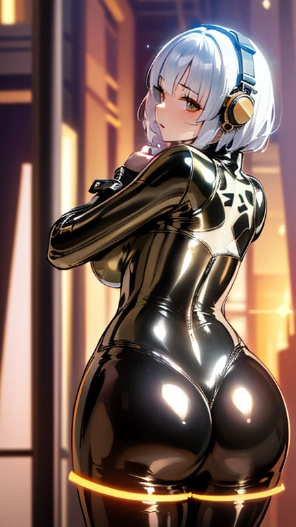 Obra de arte, (realista), high resolution, Hochdetailliert, complicado, mulheres bonitas, Cabelos ruivos, olhos azuis, Sardas, Rosto detalhado, Latex Leggings, from behind, olhando para o espectador, mostrando a bunda, sorriso