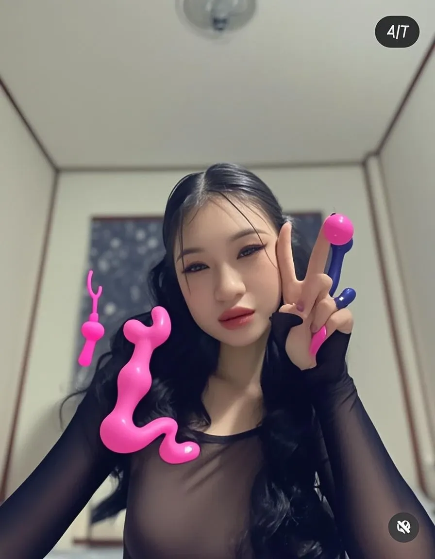 NSFW、Panoramic viewing angle、Real、Realistic chest、Mastepiece、High resolution、16K resolution、Anime Women、Detailed digital illustration、Folded ponytail、Long Hair、Half-up hair in braids、Detailed eyes、Shiny Hair、((Full nudity:1.4))、Very beautiful woman、The eyes are double、Normal breasts、Bust A cup、High resolution、high quality、Detailed Background、((A beach crowded with boys:1.4))、((Two arms、Four fingers、 One thumb))、(((2 Foot、4 fingers、One thumb))、Very beautiful and beautiful woman、masterpiece、A kind smile、(((She has sex with a gentleman coming from the side while the boy watches.:1.6))),((((Creampie:1.6)))、((((Licking the penis:1.6)))、((((Cum in mouth:1.6)))、((((Orgy:1.6)))