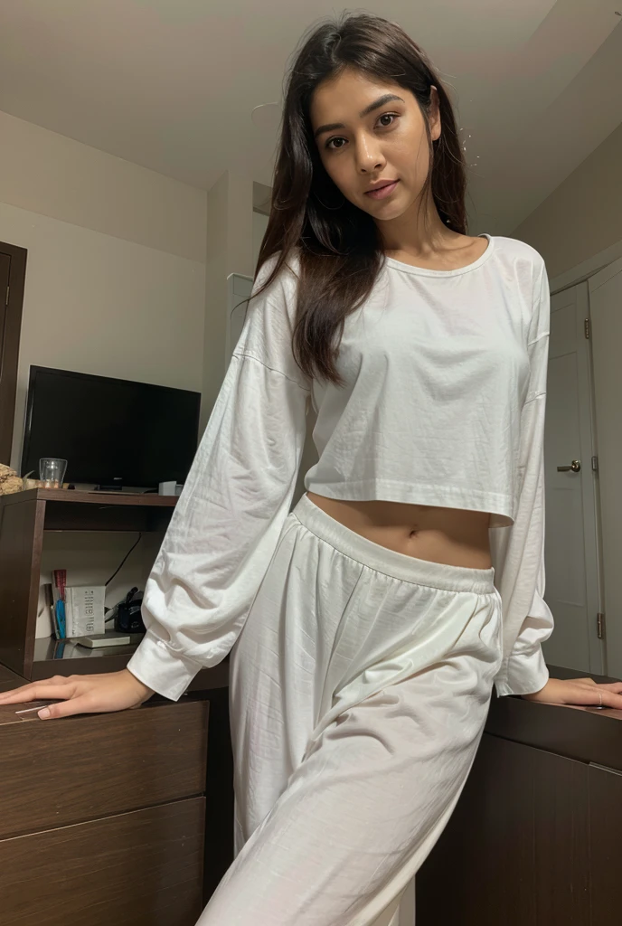 Jovencita en ropa interior