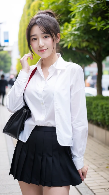 20-year-old Japan female、Beauty、White shirt and black mini skirt