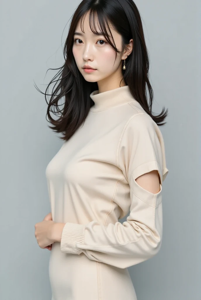 1 Girl，Asian，black hair，See viewers，photo real，portrait，Reality，Simple background，turtleneck sweater
