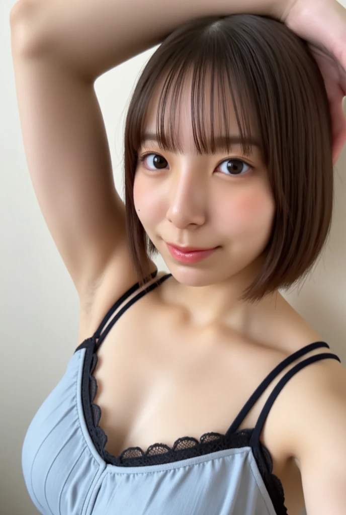 There is a smiling woman, Touching ear with right hand、Nude,Upper body composition、