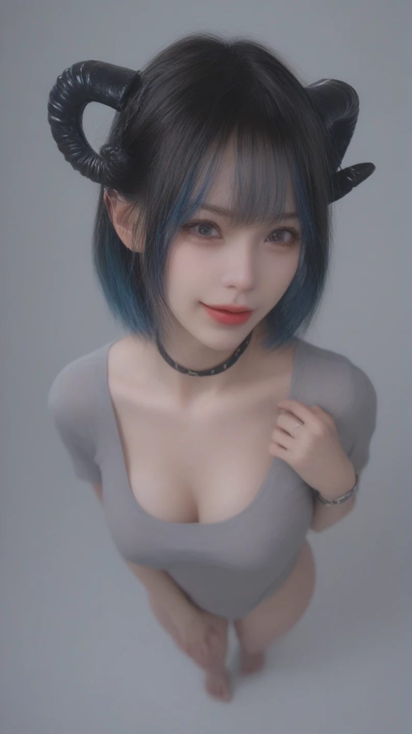 Holding a SLR camera、Black and white cow、Human body
