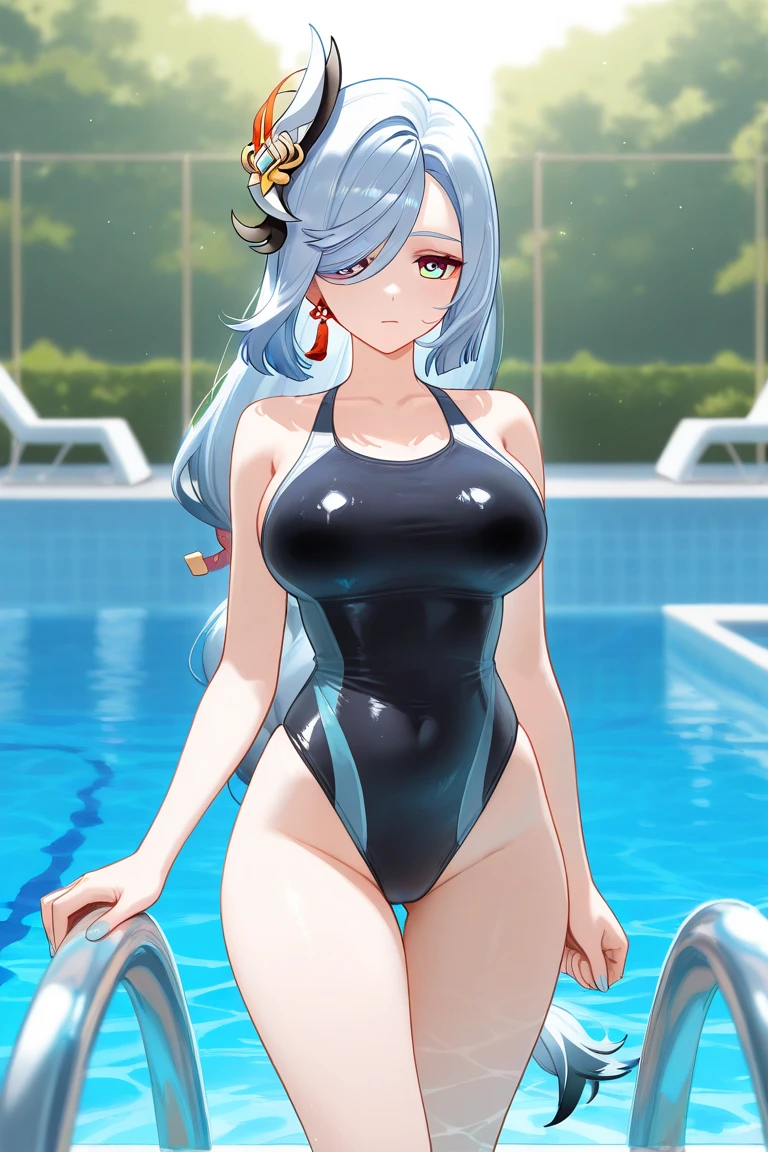 The depth of the water is deep, the feet are in the water