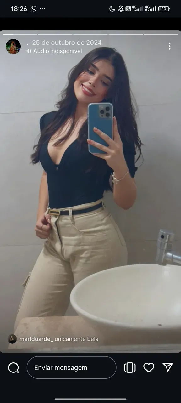 Office lady showing off her thong