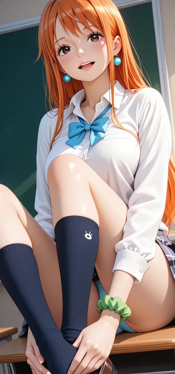 Beautiful thighs of a girl、The girl's fist is visible、