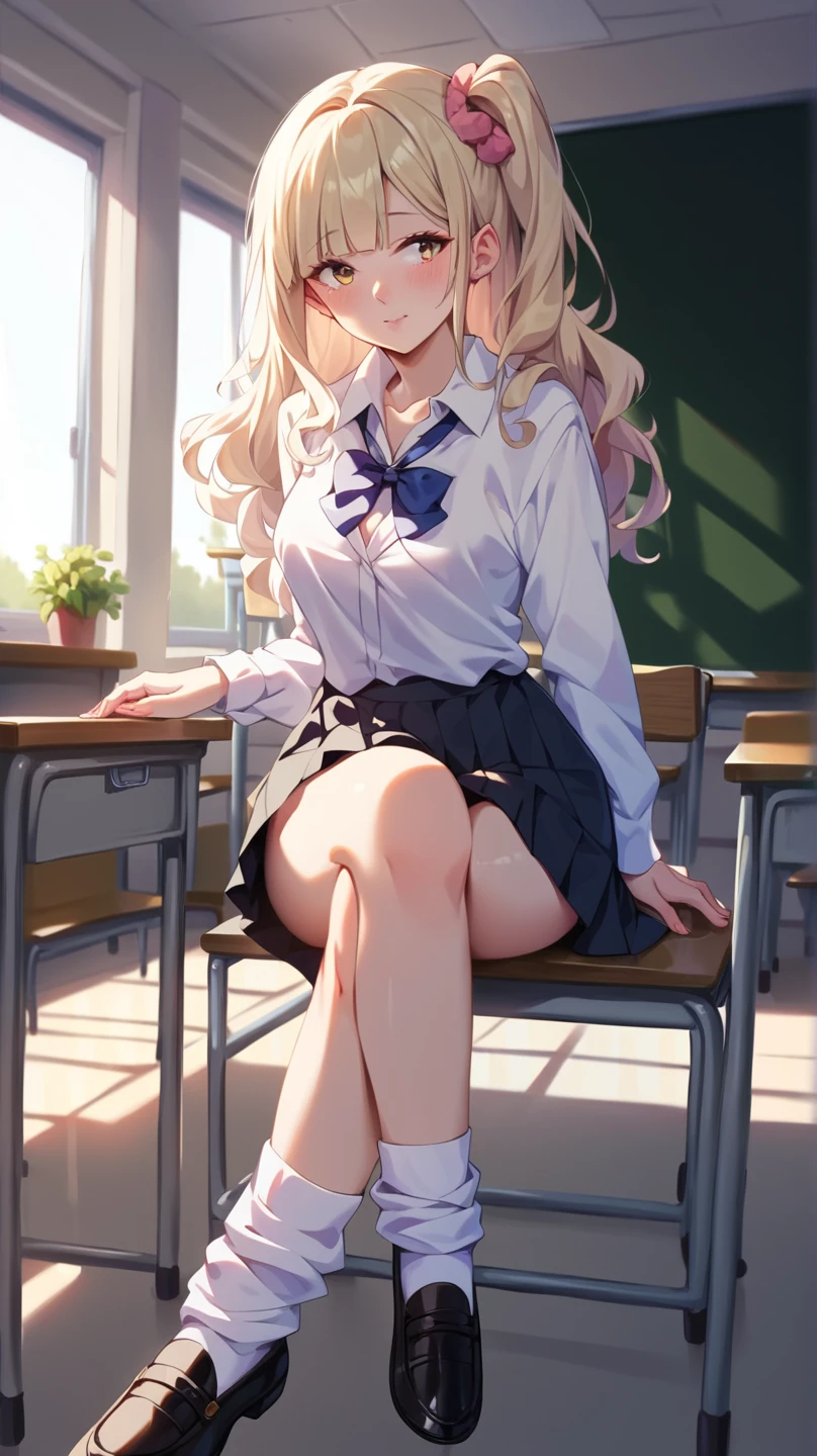 (8k、highest quality、highest quality、masterpiece)、Detailed face、One Girl、 blonde、Wavy Hair、Grey Eyes、Earrings、Pink Lips、Wicked Smile、Mid-chest、((White collared shirt))、A bow tie、((Black pleated skirt))、White socks、loafers、Sit on a chair、Crossing your legs、Classroom Background