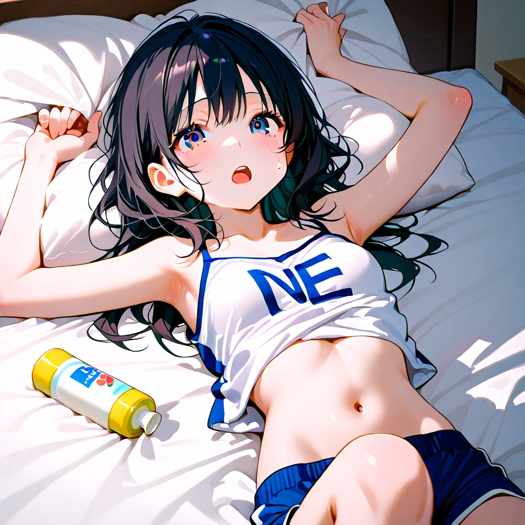 teens girl、The bikini、Lying on the sandy beach、laying on back