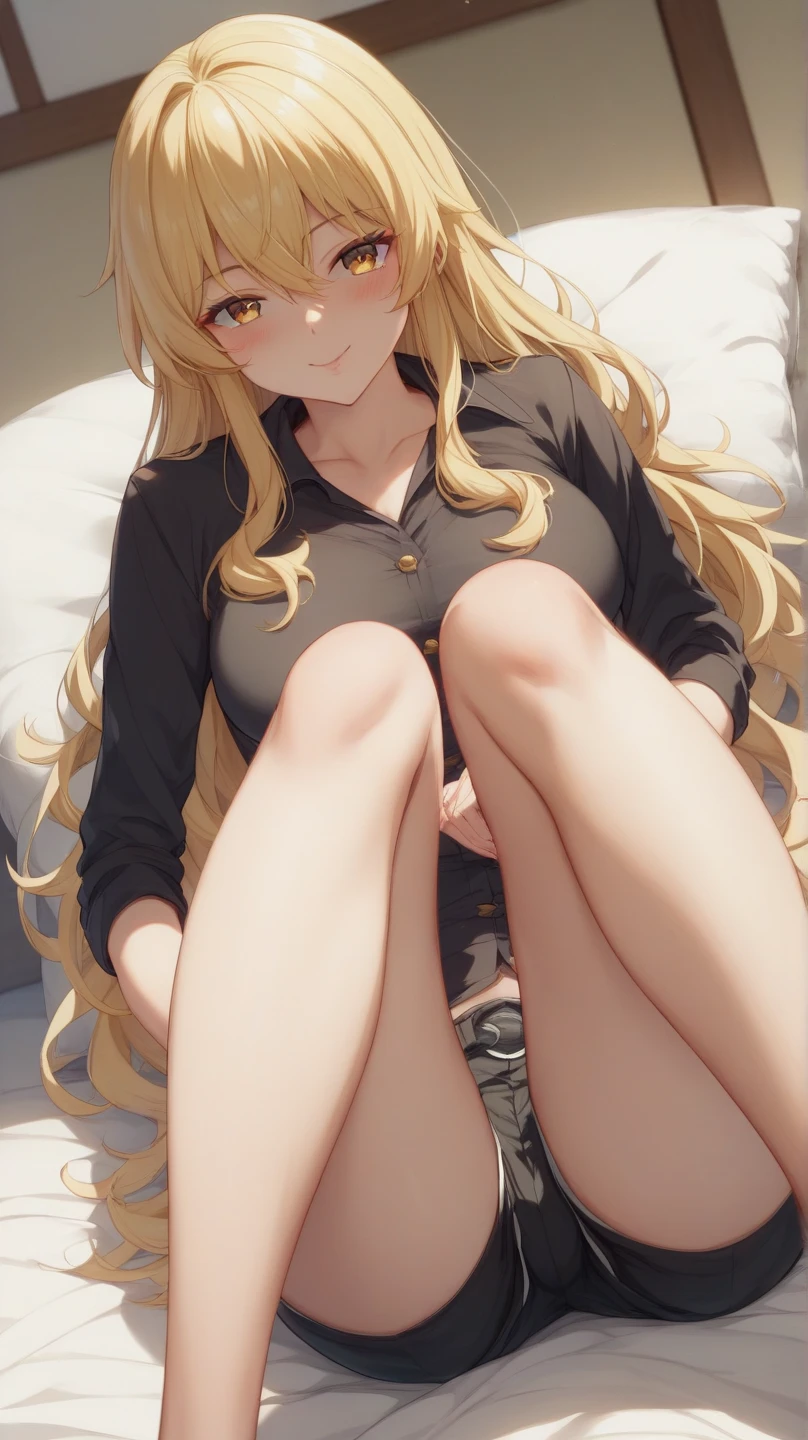1menina, solo, harpia, um olho fechado, winged arms, asas azuis, cabelo vermelho, asas emplumadas, menina monstro, olhos amarelos, seios pequenos, blush, ao ar livre, tree, penas, sorriso, cabelo entre os olhos, ao ar livre, olhando para o espectador, ahoge, cowboy tiro, bandeau, shorts jeans, umbigo, No Straps, horns on head