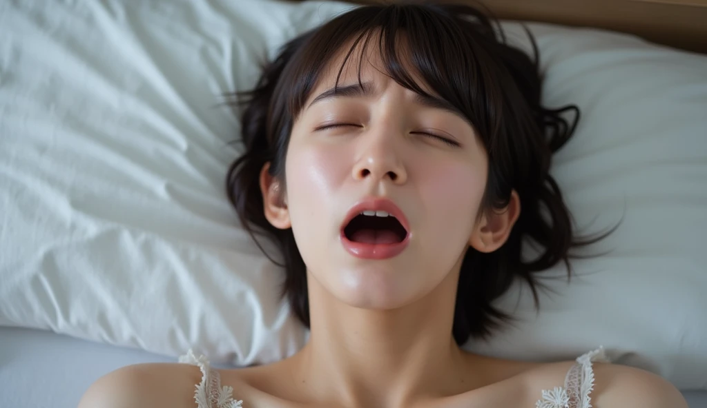 masterpiece,best quality,(Japanese ),((Beautiful girl)),cleavage,(bedroom),(perfect body beauty:1.2),(His mouth is slightly open and he looks sleepy),