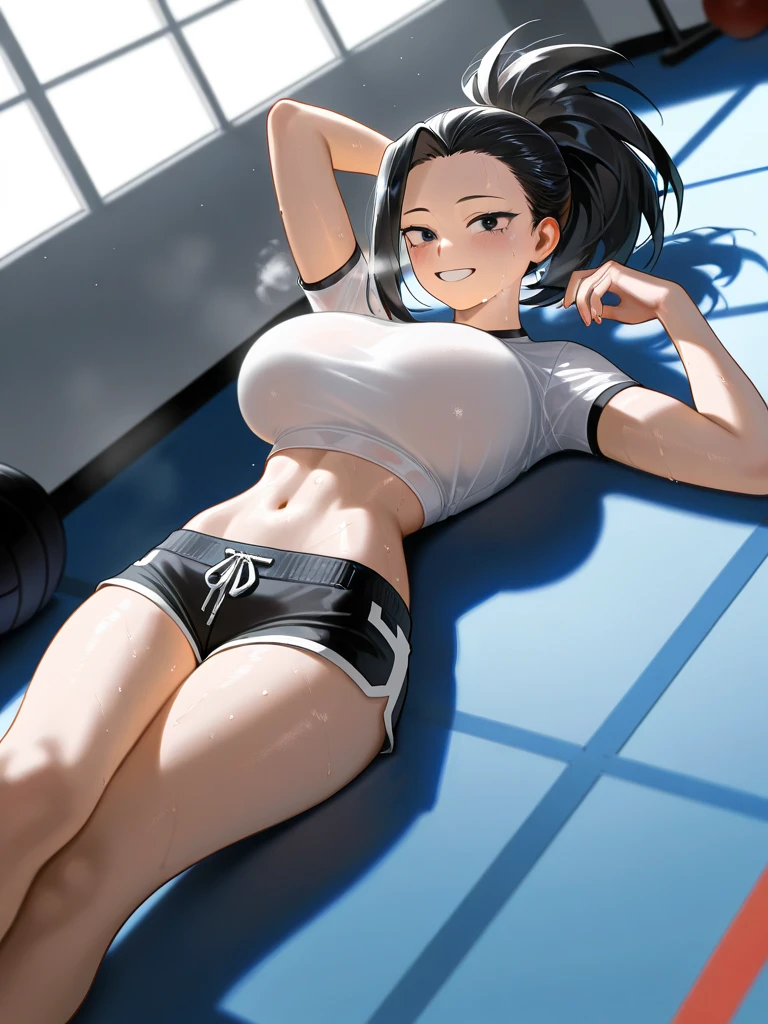 mature japanese milf、short hair、big breastarried woman、sunburn後、sunburn、sports bra、Breasts away from cleavage、black hair、nsfw