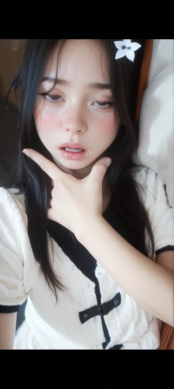 There's a woman who has her hand on her face, ulzzang, with beautiful passionate eyes, adorable and pale korean face, beautiful round, slanted eyes, 🤤 portrait of , big round cute eyes, lalisa manobal, small heart-shaped face, she has a cute face, Jinyoung Shin, beautiful big and clear eyes, with big eyes