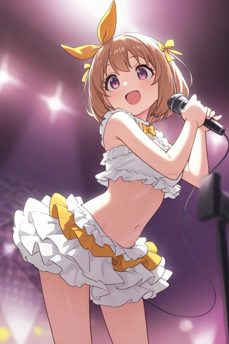 Light brown hair、Silver Eyes、Sweaty、Wet Body、Idol Stage、View here、Outdoor Stage、Blue sky、全naked、naked、Embarrassing、Hold the microphone、sing、