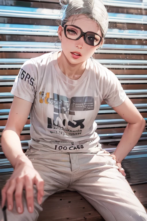 Beautiful boy、Cute Boys、20-year-old、Japanese Boy、T-Shirts、Shorts、train、naked、erection、Big eyes、Skinny、sit、Glasses