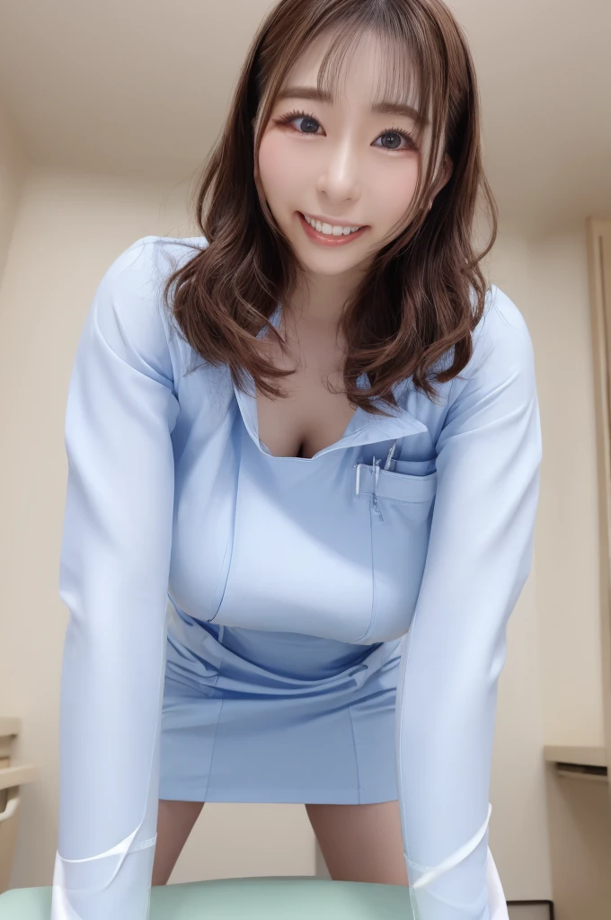 (Higher resolution, Distinct_image) best qualtiy, FEMALES, masutepiece, Highly detailed, semi - realistic, 21 years old, Beautiful, young, Handsome, T-shirt, Lilac Shirt Pull, collar on neck, interiors, Modern room, window, Awaken, morning, blush, Smiling
