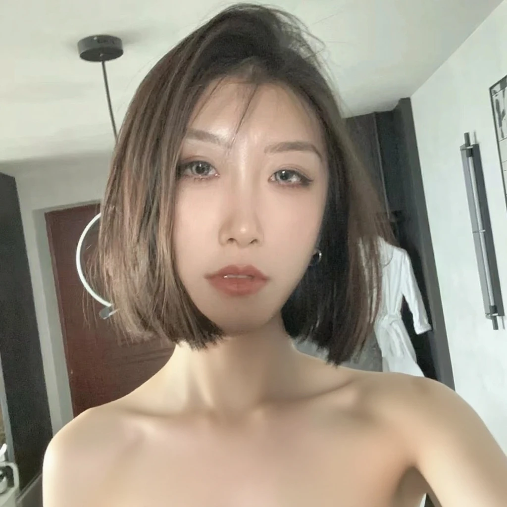 (Best quality, 8k, 32k, Masterpiece, UHD:1.3), full length selfie, amateur style, seductive in bed of full body covered in oil, oil on body of white girl next door, 1girl, ((realistic medium-large breasts :1.4)), (slender figure, perfect body :1.2), long-short hair: 1.1, (indoor, night :1.2), in bedroom, ultra-detailed face, detailed lips, detailed eyes, double eyelid