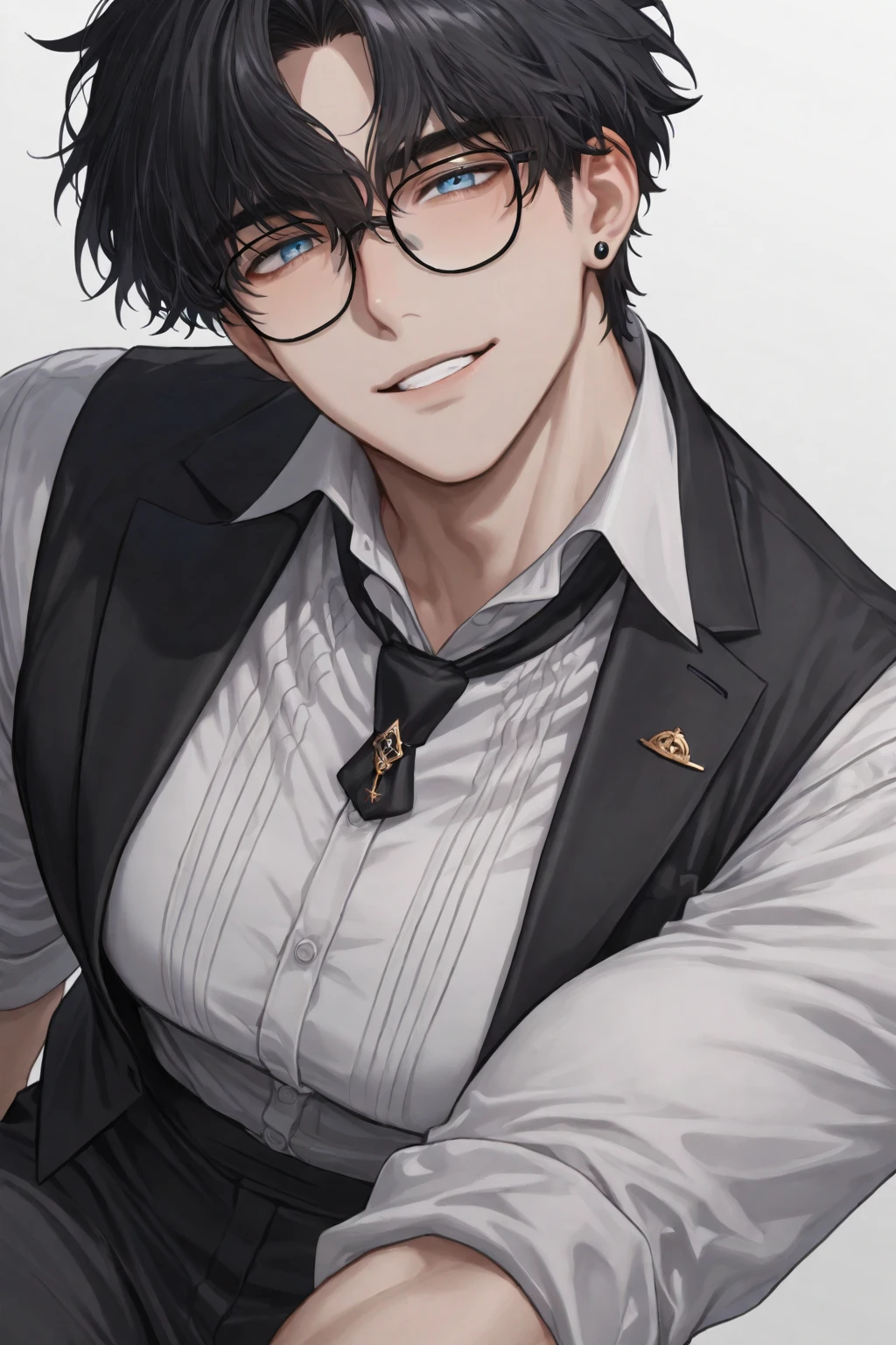 naughty man, in black clothes. Grinning . selfe. naughty man de cabelo curto.