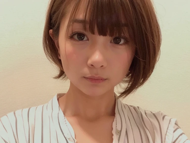 White wall、Brown T-shirt、 woman、Medium Short Hair、Round face、Big Breasts