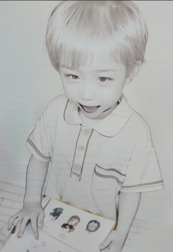 Realistic color photography style、Smiling emphasizes nasolabial folds. Make the chin a little thinner and accentuate the nasolabial folds.、I want it to look more like a color photograph............。3 year old boy, Xu々To、Clearly visible、Emphasizes deep nasolabial folds from nose to mouth、Generate left and right dimples、Show me your beautiful smile.。Make your eyes look cute with double eyelids.More more more more、Realistic、Generate it in a photo style.Please create beautiful teeth in the mouth.。Please generate more and more faces with skin tones。