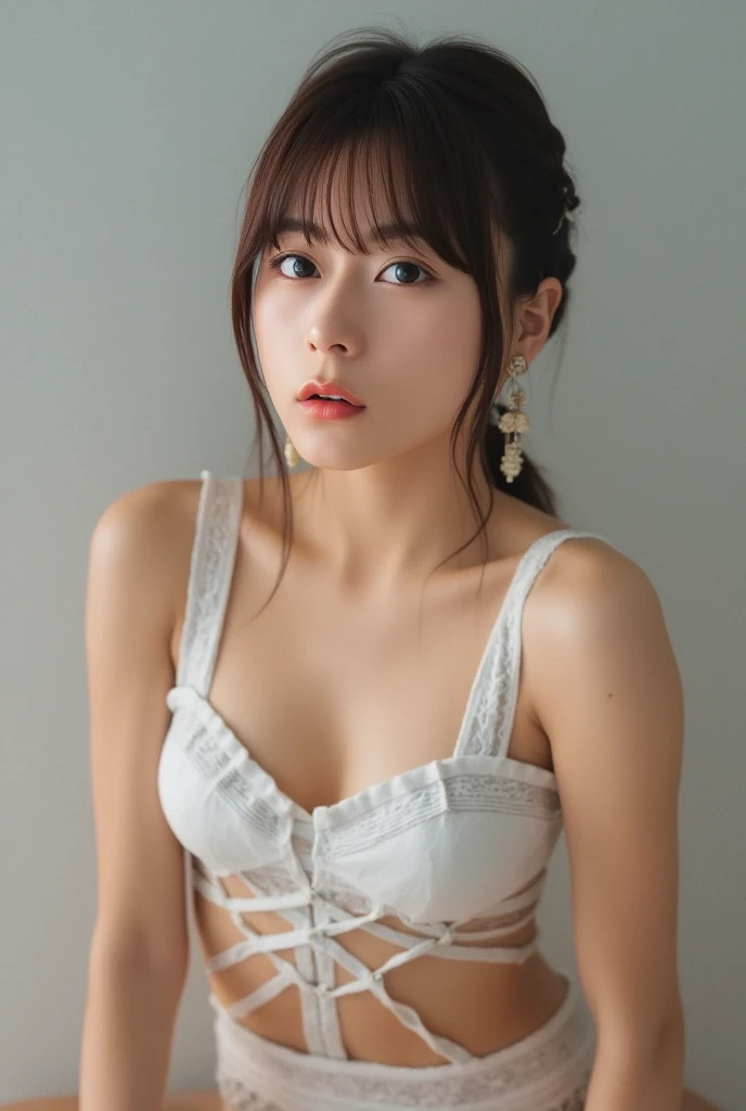 Tabletop, Highest quality, shape, Very detailed, finely, High resolution, 8k wallpaper, Perfect dynamic shape, Finely beautiful eyes, Natural lip color, B cup breasts, ponytail、 whole body、Clear white skin、Ultra-realistic photos、Beautiful clavicle、Trained abdominal muscles、Hotel Bedroom、White Nightgown、On the bed、Top view、Gazing at the audience、