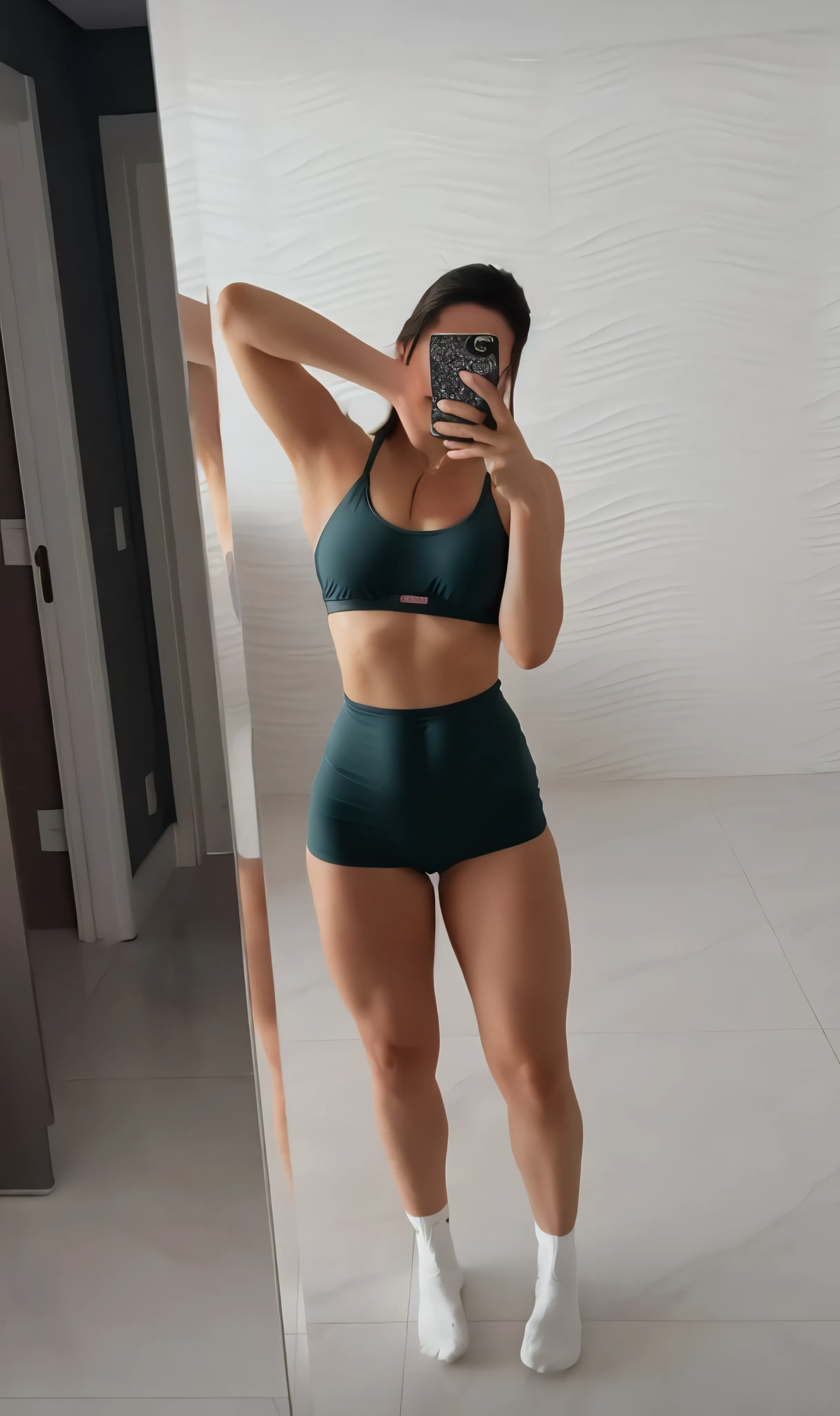 Muscular arms, female bodybuilder, sixpack, muscular calves