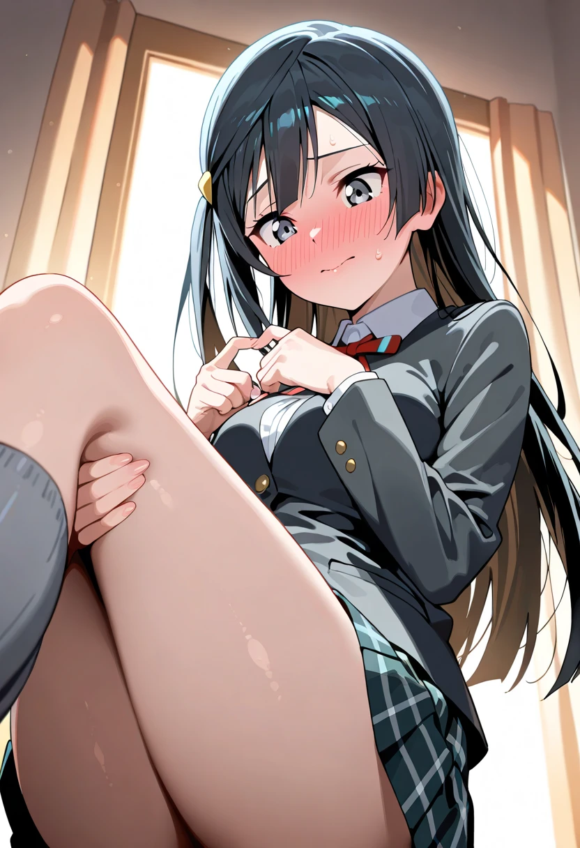 (NSFW:1.5)、Kotori Minami、brown hair、(Brown Eye Degree:1.5)、one side up、ヘアribbon、ribbon、length、break the blazer、blue skirt、Jacket、Otonokizaka Uniform、pleated skirt、school uniform、Winter clothes、Looking for a break viewer、Indoor break、classroom、break (masterpiece:1.2)、highest quality、High resolution、unity 8k wallpaper、(enlightenment:0.8)、(beautiful and detailed eyes:1.6)、highly detailed face、perfect lighting、Detailed CG、 (perfect hands、perfect anatomy)、look at the audience、blush、laughter, School, Sit with both knees bent、eight-headed body、beautiful feet 、In the school、As if looking up from below、(knees to chest), 1 boy, (sex:1.5), Creampie