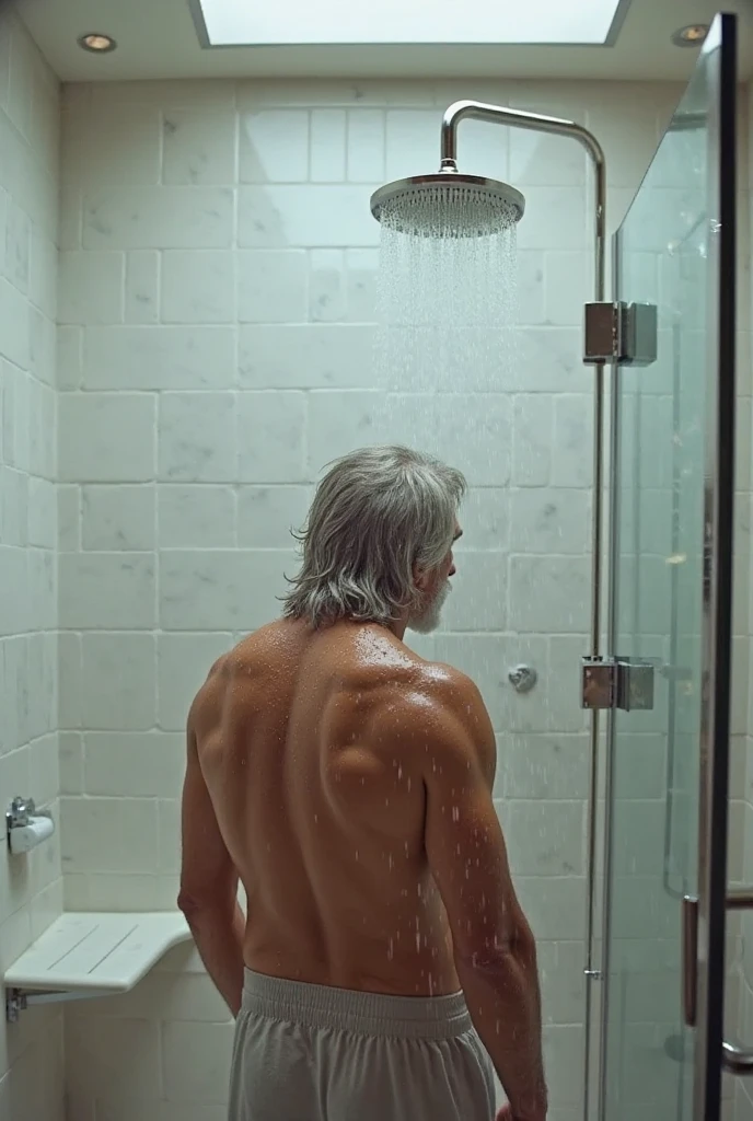There are two men standing with towels attached, arte masculina, foto de perfil, Gay, not shirt, imagem de perfil, Homens de 45 anos,  foto do perfil, homoerotic!!, foto hd