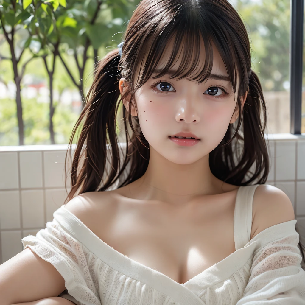 Portrait、、Bright expression、ponytail、Younger, brighter, whiter skin、Best Looks、Blonde reflection、Platinum blonde hair with dazzling highlights、Shiny bright hair,、Super long, silky straight hair、Shiny beautiful bangs、Sparkling, clear, attractive big blue eyes、A very beautiful, lovely and cute 16 year old girl、Ample breasts
