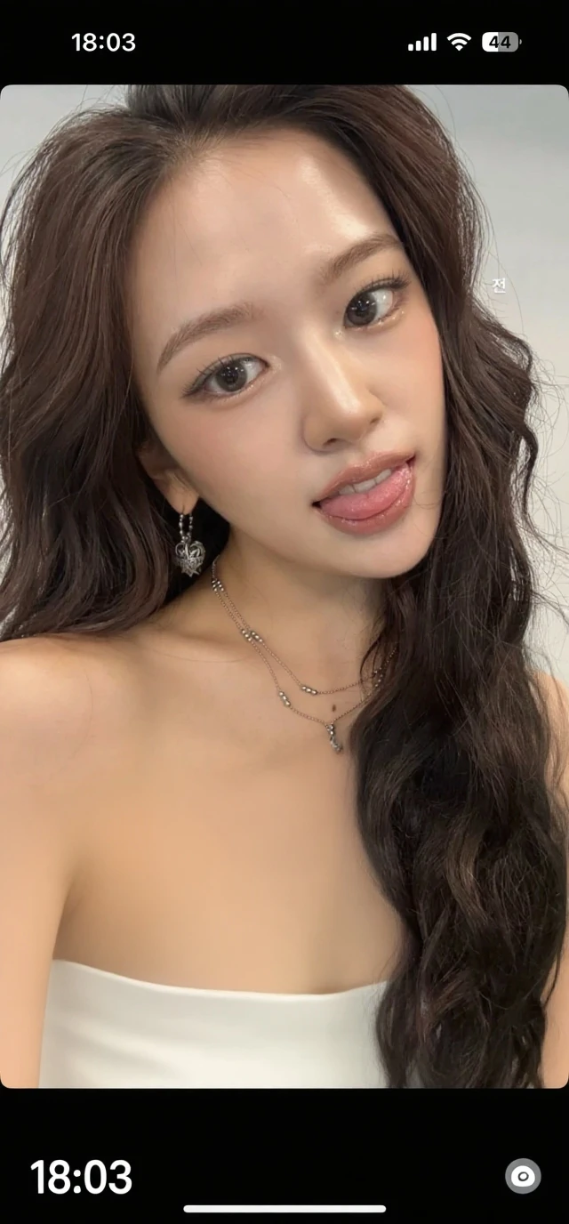 nswf, (selfie shot:2), (from above:1.3), (Close Up,cleavage:1.8), (wearing Bra Top:1.3),Bra top:pink,(flat chest:1.3),Top quality, 1 beautiful Japanese woman, teen,(18 years old),long Hair, (brown hair:1.2), Ultra-realistic capture, Highly detailed, High resolution 16k close-up of human skin. Skin texture must be natural, With such detail that pores can be finely identified. Skin should look healthy, In a uniform tone. Use natural light and color,