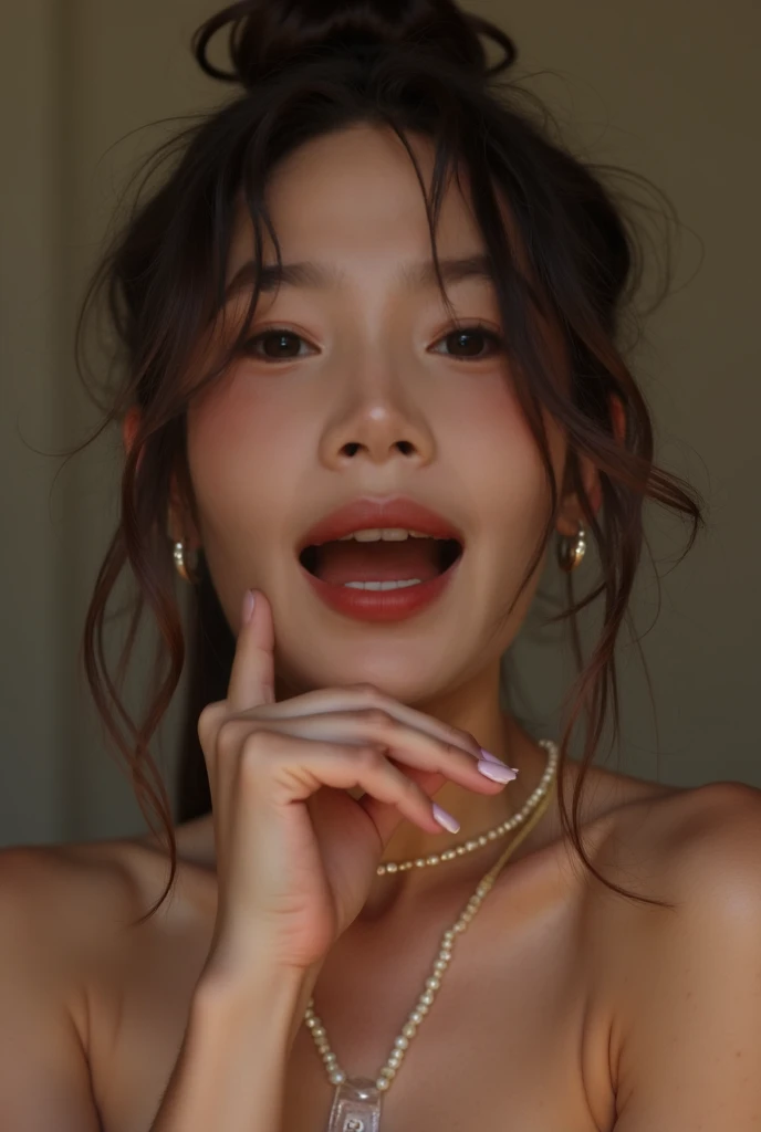 ((ultra high res.photorealistic:.1.4,UHD)) Best quality, masterpiece,photorealestic,1girl，solo, full body, kneeling,looking at viewer,   blush, lips，open_mouth，microphone，tongue，tongue_out