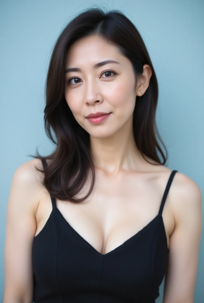 50-year-old woman、Bright smile、Sexy、The arm is out、sexy、Plain background、Background white、Clothes that expose a lot of skin、Hair length: bob、Black tight clothing、Body line emphasis、lingerie