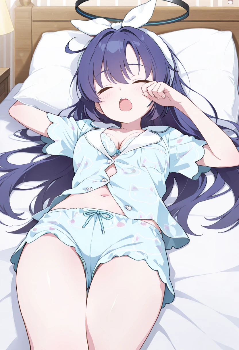 high quality,, 最high quality、 Stylish design, (((The most beautiful girl))), ((Thin legs))、(((最high quality))), High resolution, ((detailed)), ((masterpiece)), ((Super detailed)), 16-year-old girl、B girl fashion、Black Hair、Inner Color、((Lying on your back in bed)),((Sexual))
