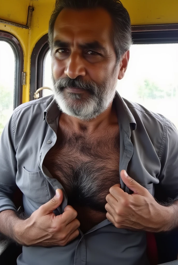 Parte superior del cuerpo, 38 year old man with beard and sunglasses.. Hombre vistiendo ropa formal con camisa roja, by public transport .
