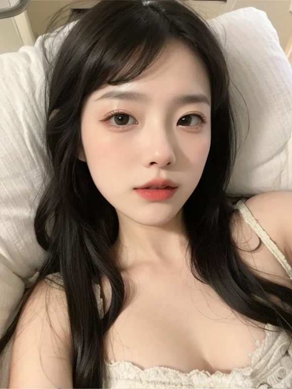 （（（Realistic）））、（（Realistic））、（Very high resolution）、Highest quality（masterpiece）、（（Very cute face））、（（Japanese women））、Beautiful breasts、nude、semi-long、Lie on your back in bed、I look up blankly、A carefree smile、From above、View Viewer、Raise your arms above your head