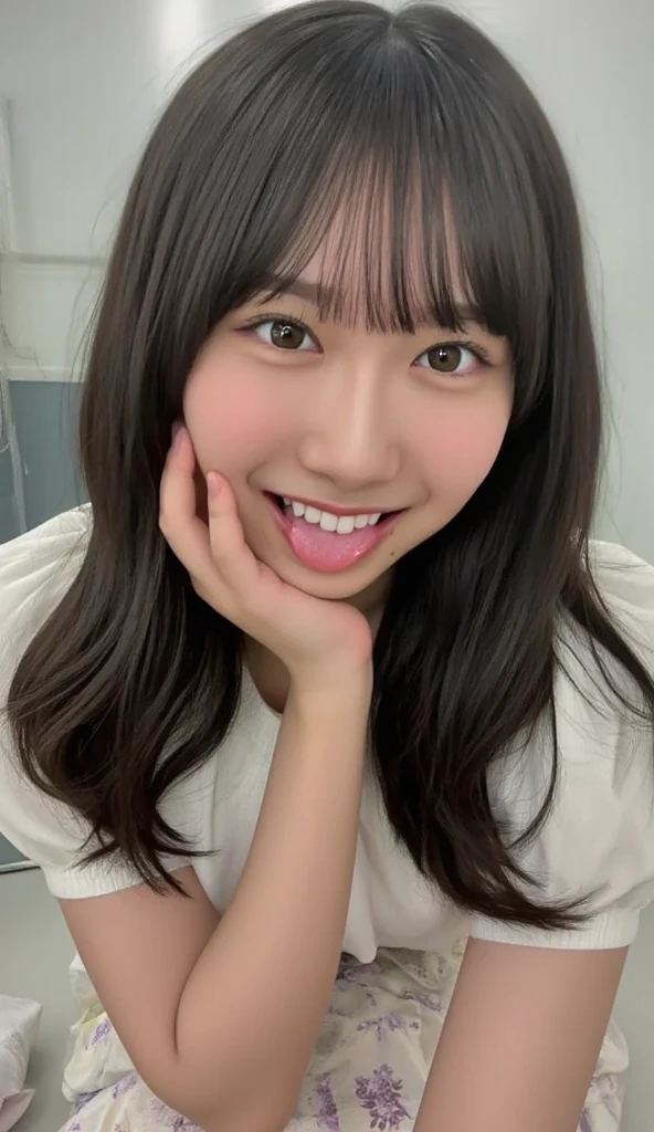 (8K、RAW Photos、Highest quality、masterpiece:1.2)、(Realistic、Photorealistic)、1 Girl、((lingerie、I can see your feet、bath、Wet hair、pregnancy、Big Breasts、Nipples、らを向いてsmile、)、Lots of eyelashes、Add shine to your eyelids、skeletally correct、smile、Stand with hands on hips、