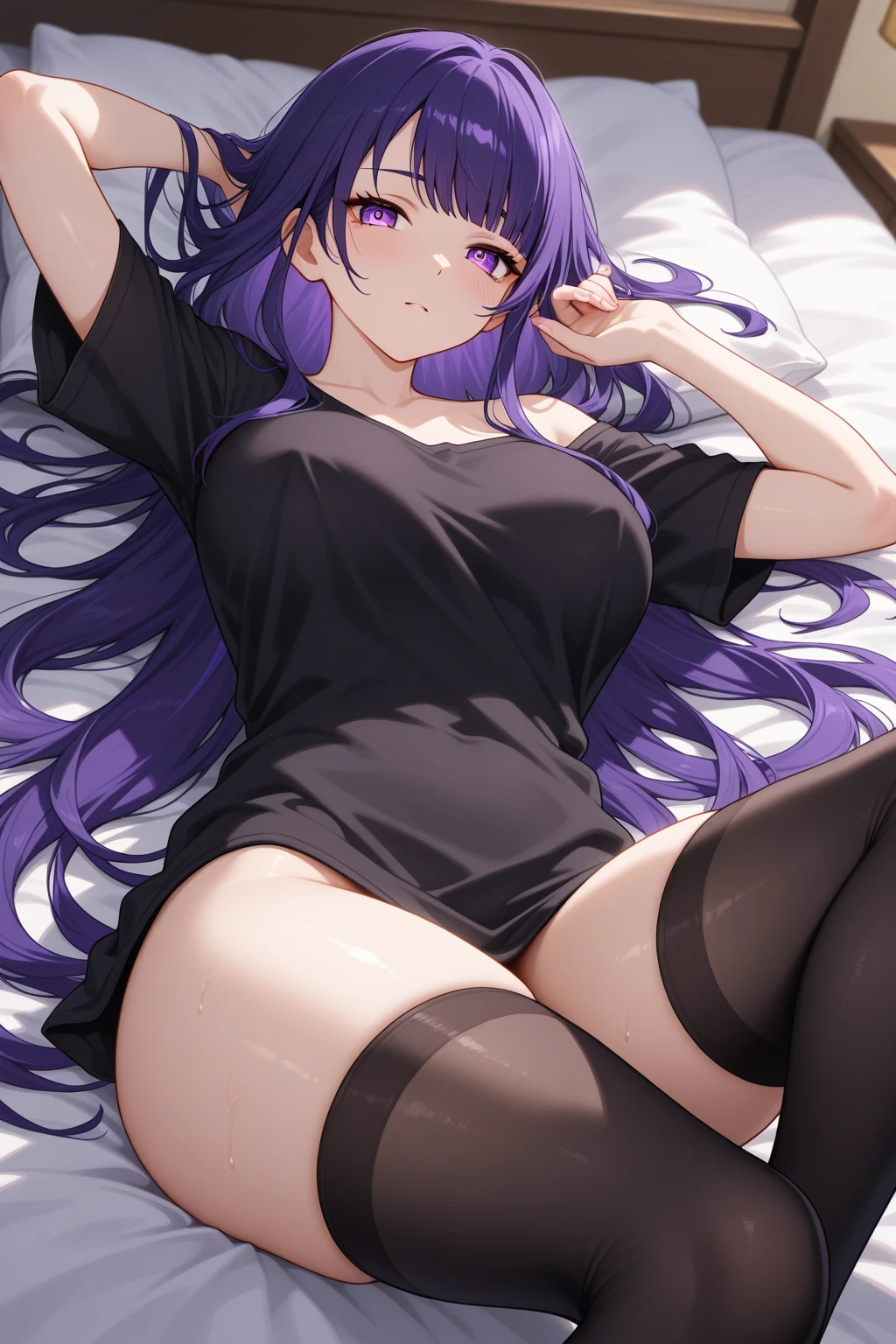 Cool women、sexy、Center of chest、Rize from Chainsaw Man、beauty、yandere、Sword in hand、bed、Miniskirt、Black ripped stockings、