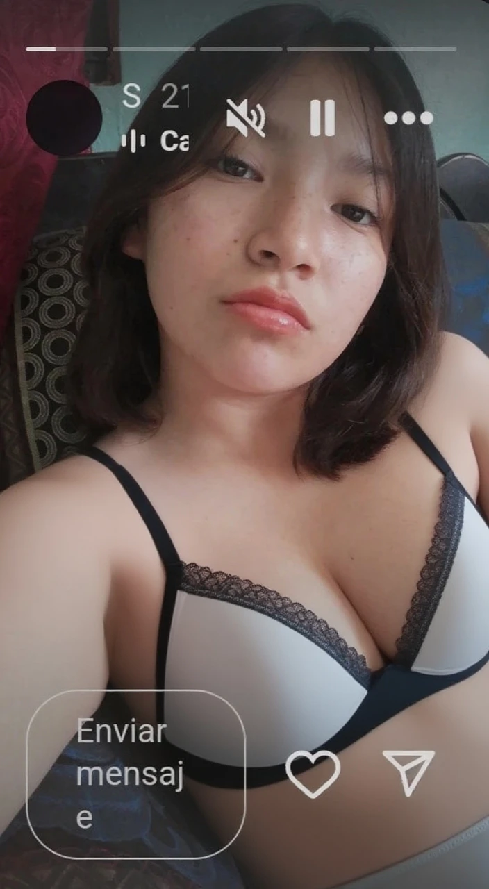 (daydream), 1girl, beauty breast (upper body), 1girl, (strapless white bra) , (erotic_, (masterpiece)), pretty young face (), (lace dress), adept art, very best quality detailed blue eyes:1.5, (8k HD graphic, (soft and chill light), best quality detailed ultra highres:1.2 dynamic lighting, artstation, winner photography, volumemetricslighting), (blur background)